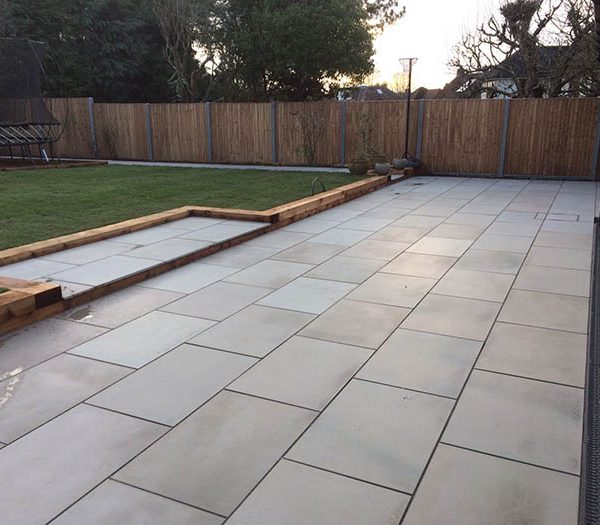 Raj Green Sawn & Honed Paving Slabs